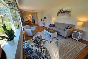 71 Kenyon Ave, South Kingstown, RI 02879 - Photo 17