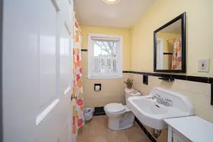 33 Pilgrim Dr, Warwick, RI 02888 - Photo 17