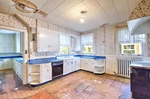 63 Orchard Ave, Providence, RI 02906 - Photo 15