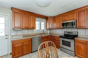 39 Francis Rd, Glocester, RI 02857 - Photo 13