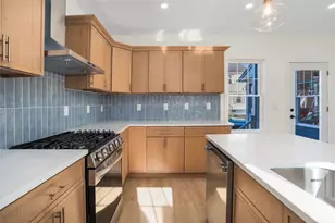 263 Warren Ave, East Providence, RI 02914 - Photo 15