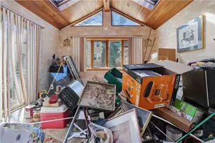 66 Edgehill Rd, Providence, RI 02906 - Photo 5