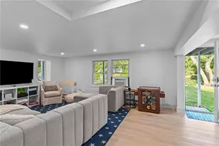 93 Riverside Dr, South Kingstown, RI 02879 - Photo 7