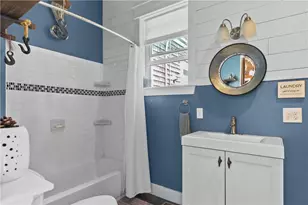 8 Johnson Ct, Newport, RI 02840 - Photo 7