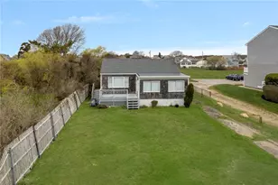 801 Ocean Rd, Narragansett, RI 02882 - Photo 11