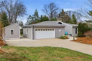 17 Morpheus Dr, Cumberland, RI 02864 - Photo 5