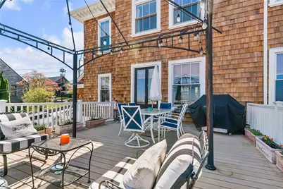 70 Peirce Street, East Greenwich, RI 02818 - Photo 7