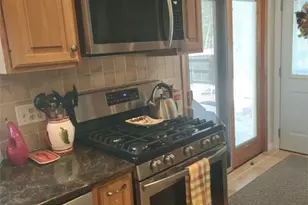 26 Potomac Rd, Warwick, RI 02888 - Photo 9