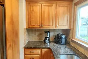 26 Potomac Rd, Warwick, RI 02888 - Photo 7
