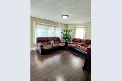 21 Urban Avenue, Pawtucket, RI 02860 - Photo 9
