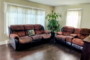 21 Urban Ave, Pawtucket, RI 02860 - Photo 9