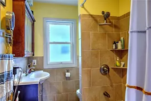 25 Blodgett Ave, Pawtucket, RI 02860 - Photo 21