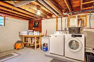 25 Blodgett Ave, Pawtucket, RI 02860 - Photo 35