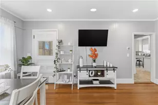 9 Youlden Ave, Cranston, RI 02910 - Photo 9