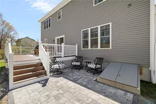 25 Kristin Dr, Cranston, RI 02921 - Photo 5