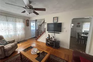 215 Roosevelt St, Providence, RI 02909 - Photo 5