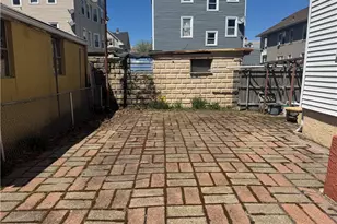 215 Roosevelt St, Providence, RI 02909 - Photo 17