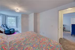 333 Greenwood Ave, Warwick, RI 02886 - Photo 17
