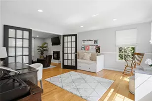 355 Larchwood Dr, Warwick, RI 02886 - Photo 23