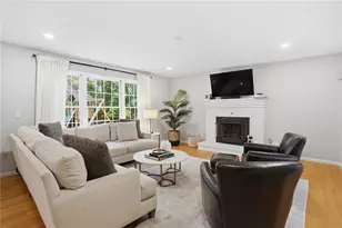 355 Larchwood Dr, Warwick, RI 02886 - Photo 17