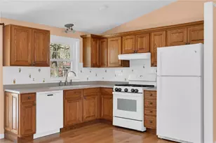 175 Monroe St, Warwick, RI 02888 - Photo 13