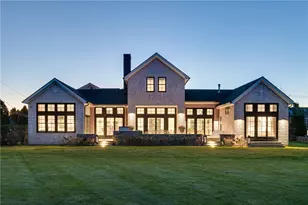 424 3rd Beach Rd, Middletown, RI 02842 - Photo 3