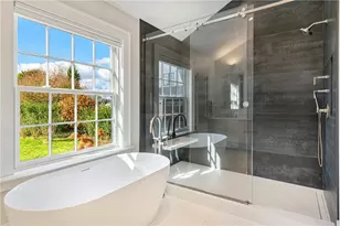 424 3rd Beach Rd, Middletown, RI 02842 - Photo 31