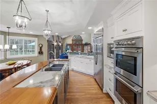 230 Briarbrook Dr, North Kingstown, RI 02852 - Photo 7