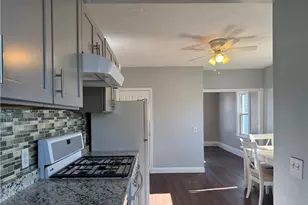 142 Carter Ave, Pawtucket, RI 02861 - Photo 13