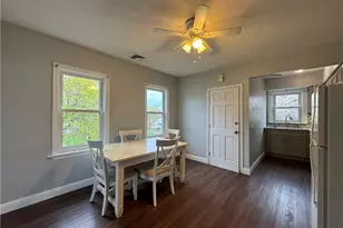 142 Carter Ave, Pawtucket, RI 02861 - Photo 15