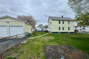 142 Carter Ave, Pawtucket, RI 02861 - Photo 3
