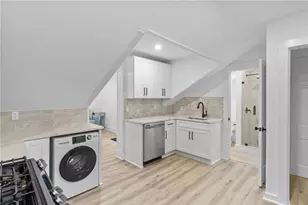 13 Sherman St, Newport, RI 02840 - Photo 35