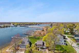 25 King Philip Ave, Barrington, RI 02806 - Photo 3
