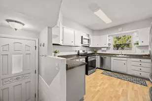 37 Kelley Ave, East Providence, RI 02916 - Photo 15