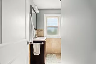37 Kelley Ave, East Providence, RI 02916 - Photo 23