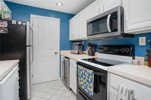 15 Curtis St, Cranston, RI 02920 - Photo 13