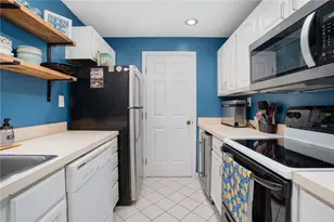 15 Curtis St, Cranston, RI 02920 - Photo 11