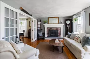 43 Academy Ave, Bristol, RI 02809 - Photo 5