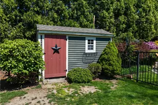 43 Academy Ave, Bristol, RI 02809 - Photo 31