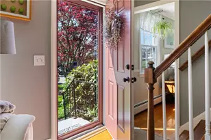 43 Academy Ave, Bristol, RI 02809 - Photo 3