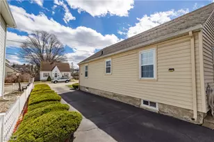 151 W Forest Ave, Pawtucket, RI 02860 - Photo 21