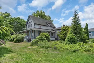 41 Lippitt Ave, Warwick, RI 02889 - Photo 3