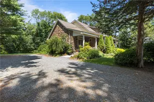 93 Kickemuit Ave, Bristol, RI 02809 - Photo 3