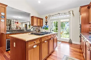 93 Kickemuit Ave, Bristol, RI 02809 - Photo 13