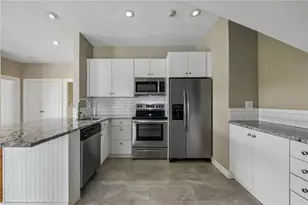 541 Bellevue Ave, Newport, RI 02840 - Photo 5