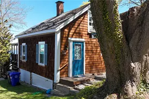 24 Harrison St, Bristol, RI 02809 - Photo 5