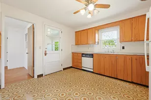 145 Glenwood Dr, North Kingstown, RI 02852 - Photo 7