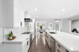 24 Breezy Knoll Rd, Smithfield, RI 02828 - Photo 9