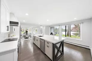 24 Breezy Knoll Rd, Smithfield, RI 02828 - Photo 7