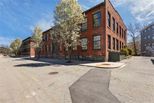 99 Allen St, Woonsocket, RI 02895 - Photo 15